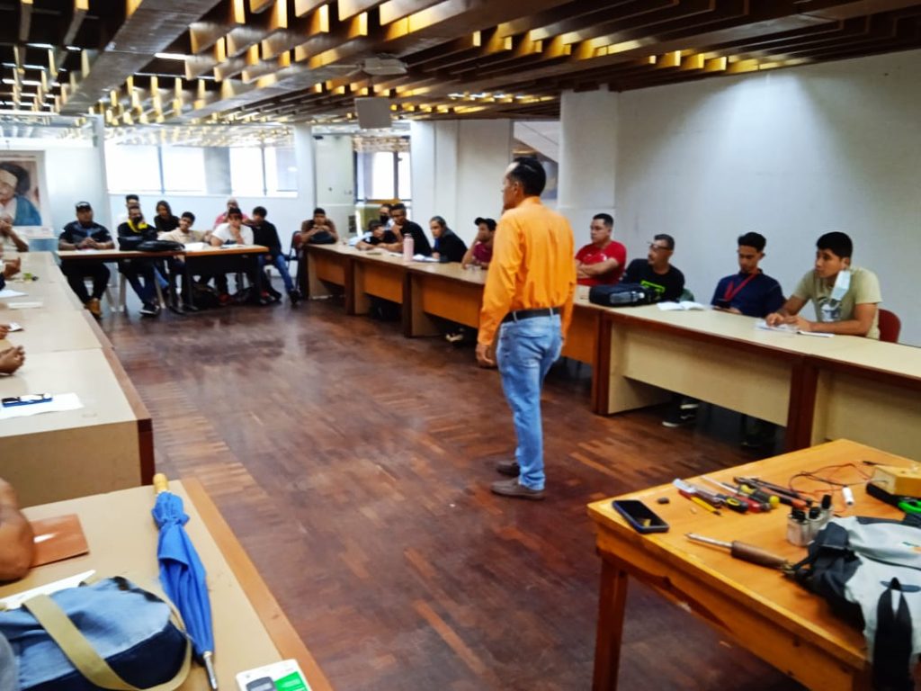 Mincyt y Antibloqueo organizan nuevo Taller de Reparación de Electrodomésticos