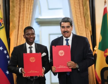 Venezuela y Granada suscriben hoja de ruta antibloqueo 2025-2027